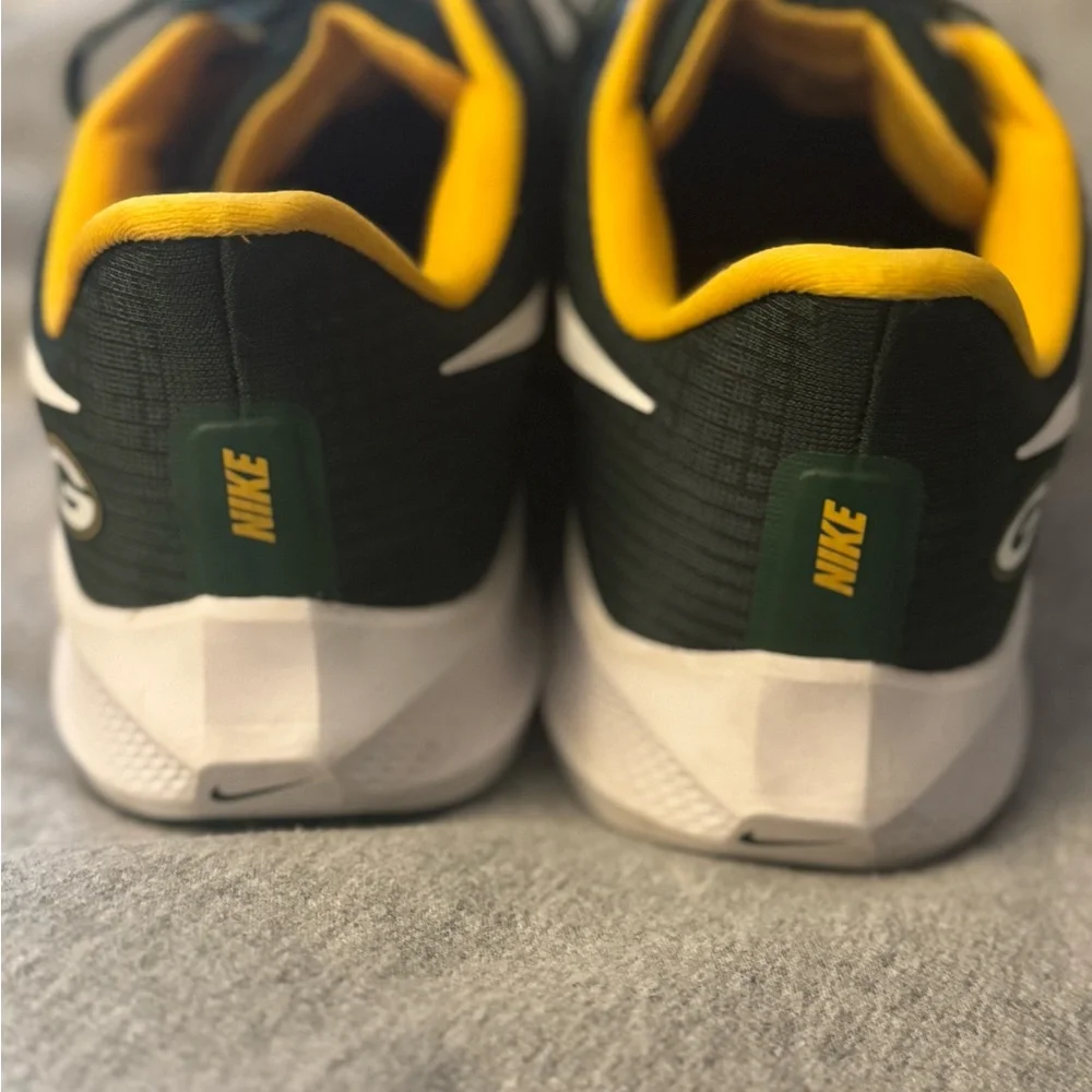 Nike Dark Green and Yellow Sneakers - Picture 3 of 5
